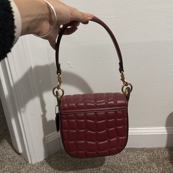 Red coach purse - Picture 2 of 4